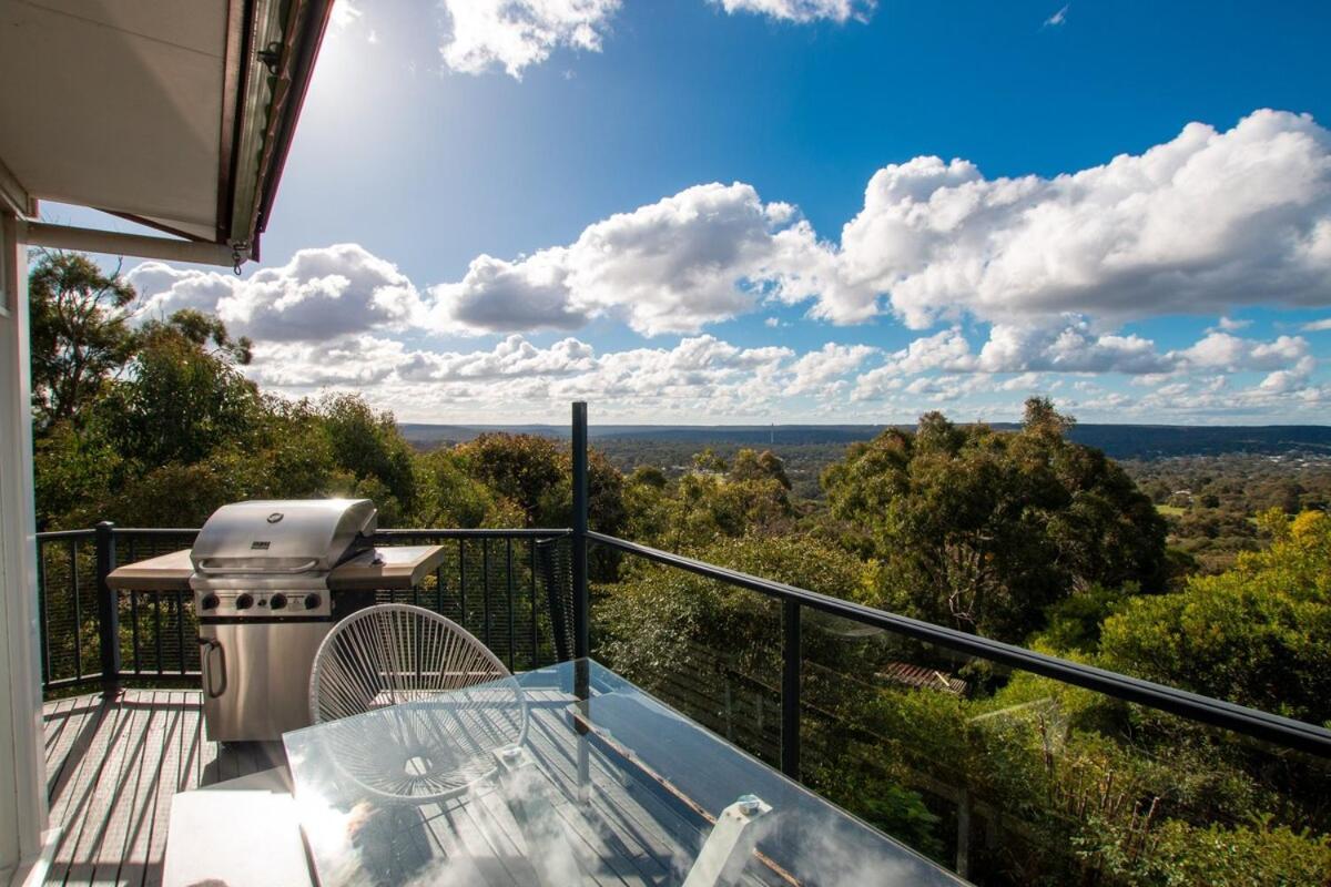 Blissful Valley Lookout - The Home Among The Trees Anglesea Exterior photo